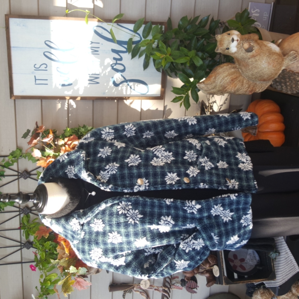 TSUNAMI ♡ Beautiful Vintage Blue|Green|White Fleece Snow Flake Coat Jacket S